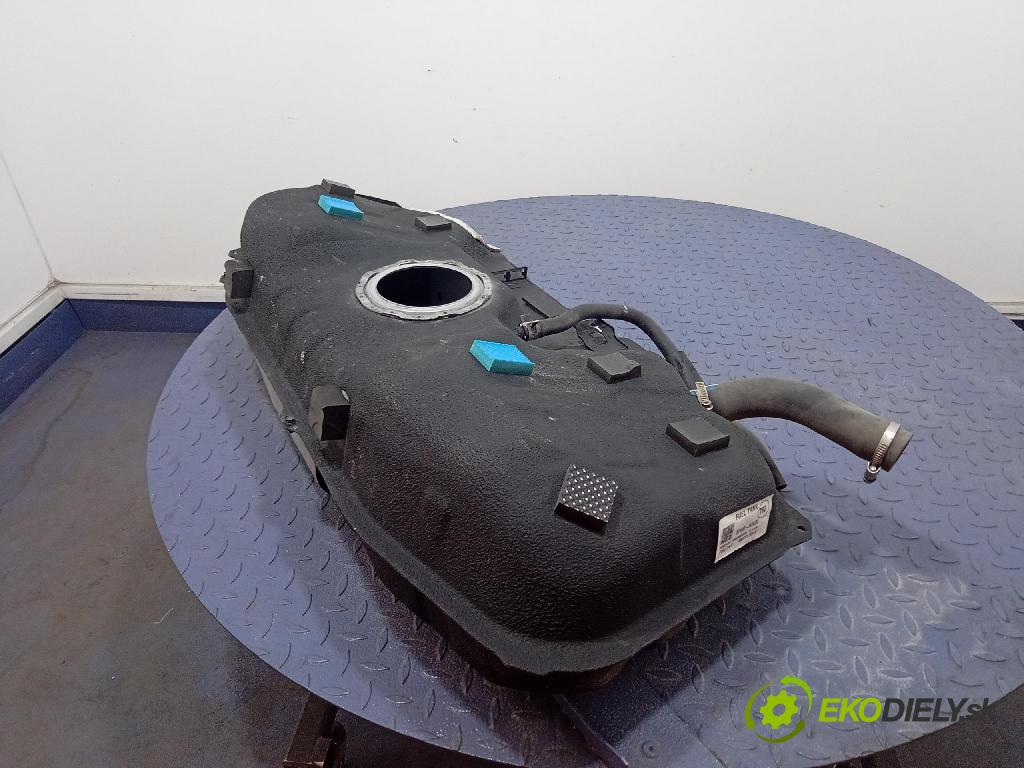 Kia Stonic 2024 Nádrž: paliva 31100H8620