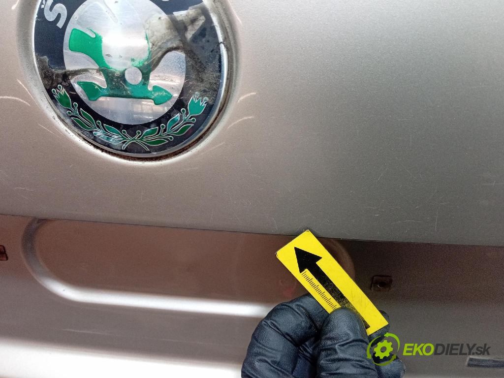 Skoda Octavia 2005 zadna dveře kufra: kufra: