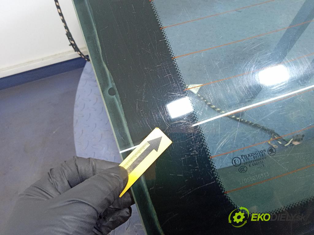 Skoda Octavia 2005 zadna dveře kufra: kufra: