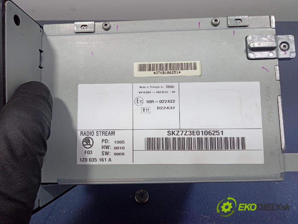 Skoda Octavia 2005 Radio I Navigácia: 1Z0035161A