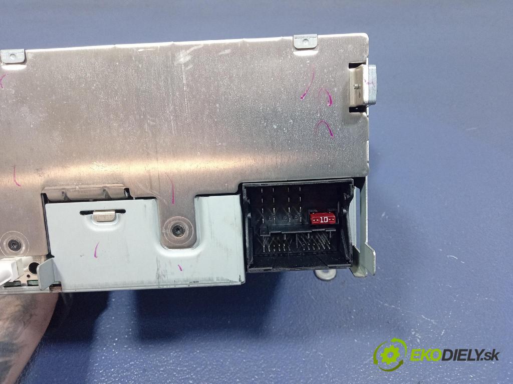 Skoda Octavia 2005 Radio I Navigácia: 1Z0035161A