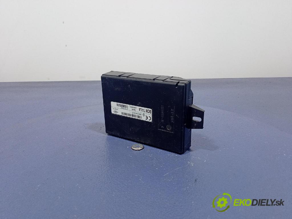 Opel Vivaro 2015 riadiaca jednotka 284B18533R