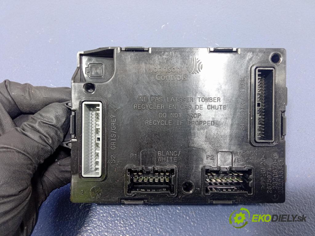 Opel Vivaro 2015 riadiaca jednotka 284B18533R