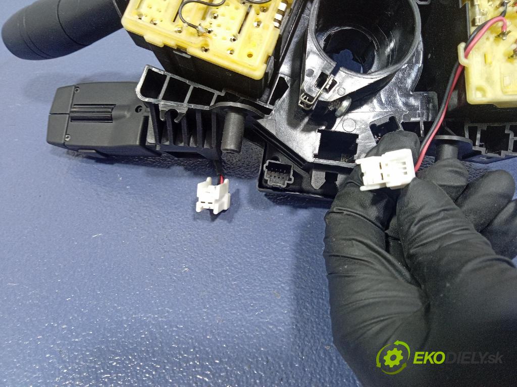 Opel Vivaro 2015 prepínač Komplex: 479454698R