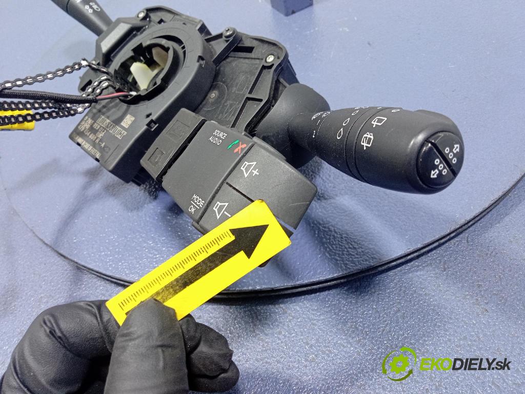 Opel Vivaro 2015 prepínač Komplex: 479454698R