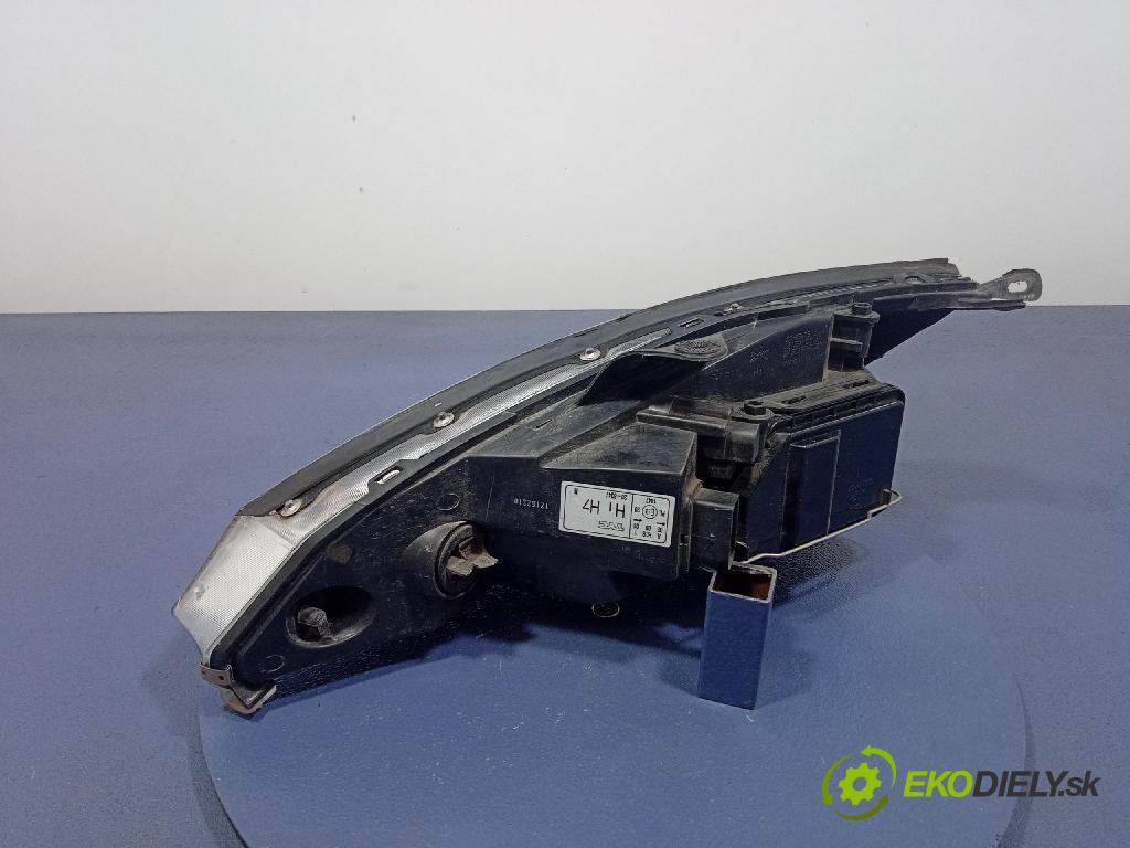 Ford Focus 2001 Reflektor: v pravo: 20-6347