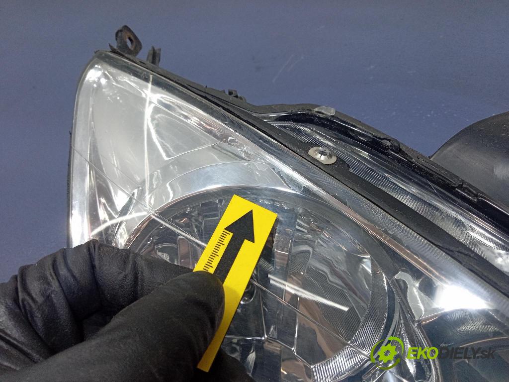 Ford Focus 2001 Reflektor: v pravo: 20-6347