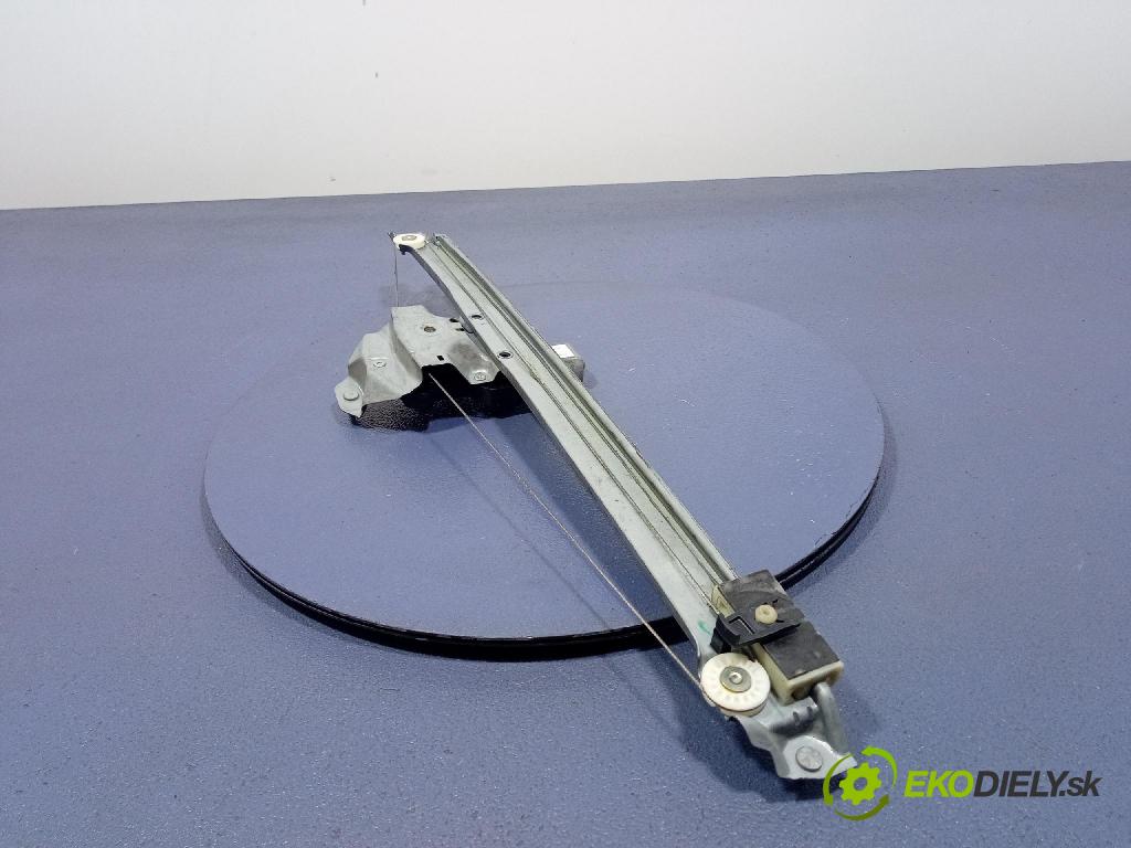 Opel Vivaro 2015 mechanizmus okna Okná: Predné v pravo: 93867657