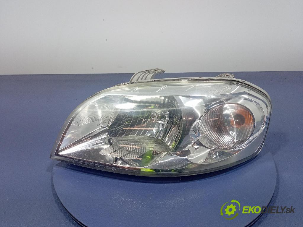 Chevrolet Aveo 2006 Reflektor: Vľavo: 00016771