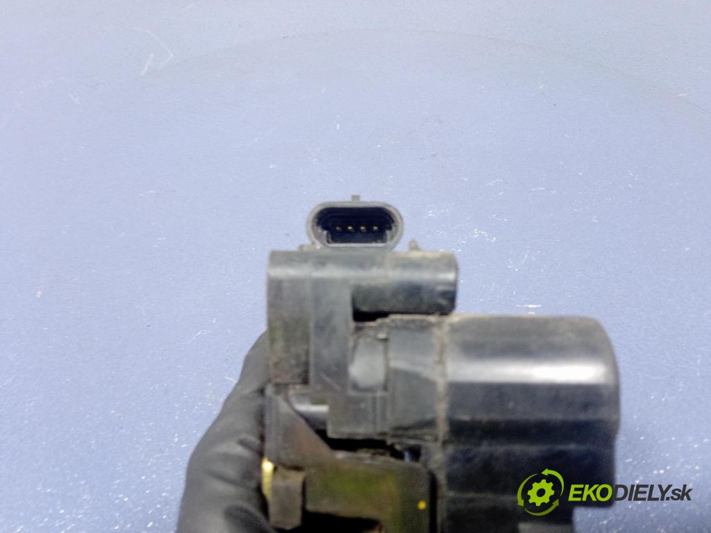 Chevrolet Aveo 2006 zámek dveře před Levý: 