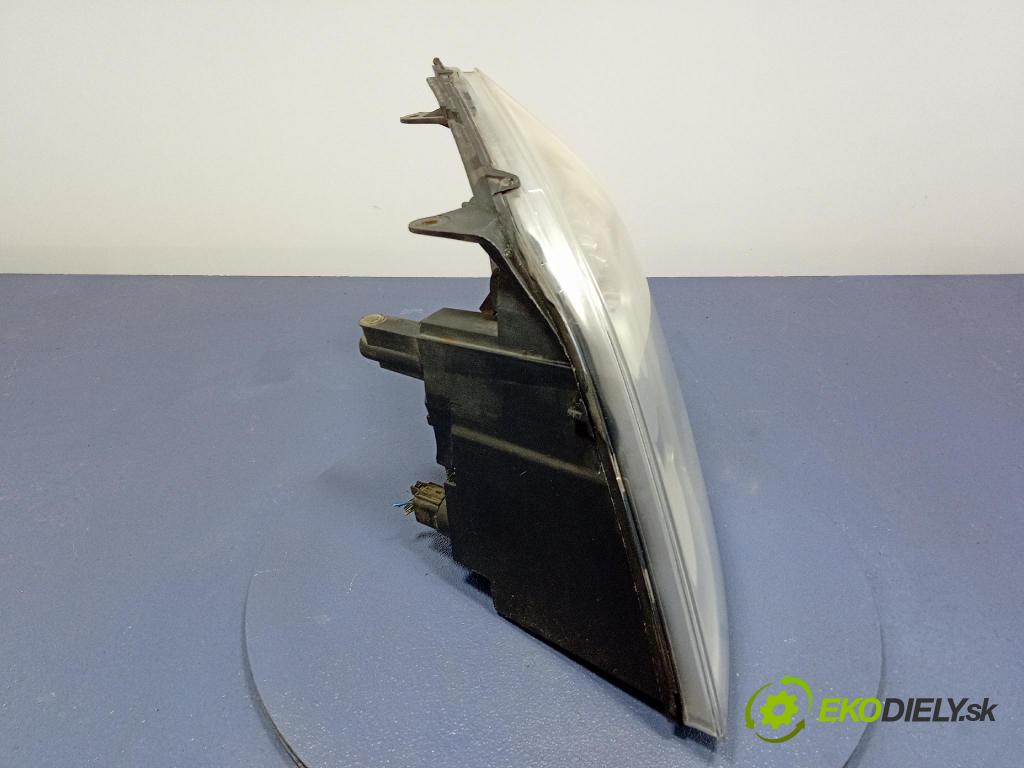 Ford Transit 2012 Reflektor: Vľavo: 10100748