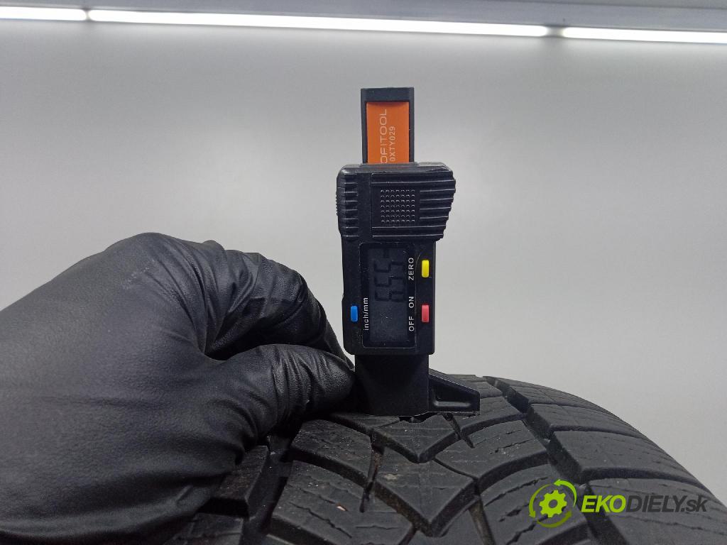 Kia Stonic 2024 pneumatiky: Zima 4038526101099