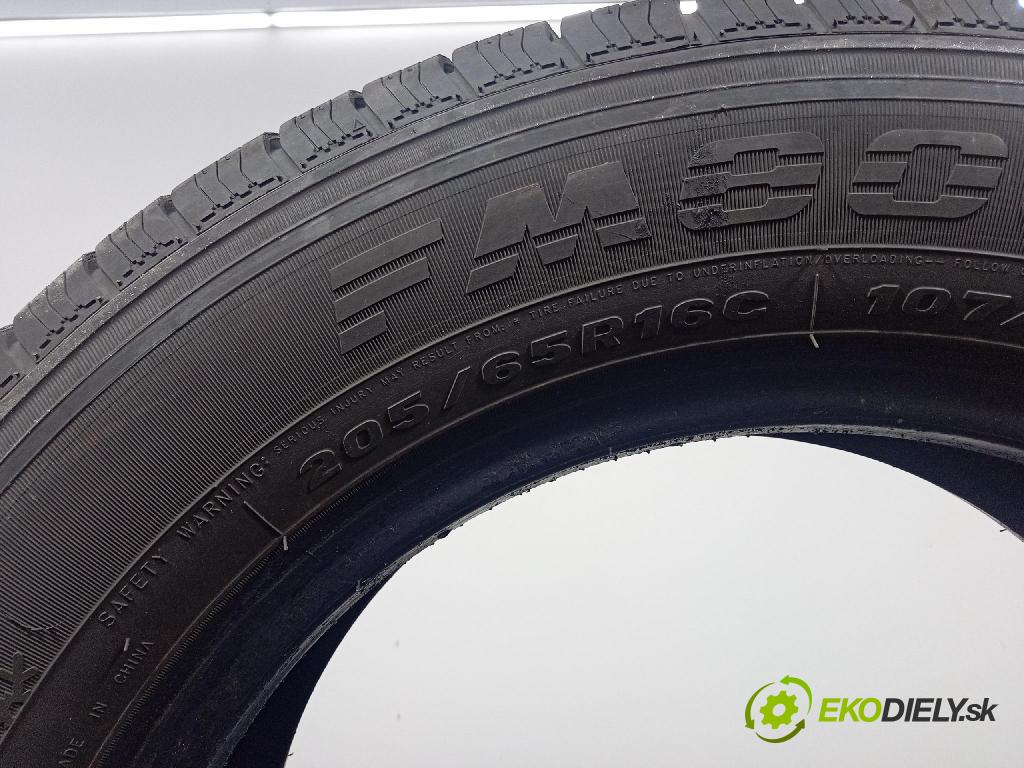 Opel Vivaro 2015 pneumatika ZIMA: