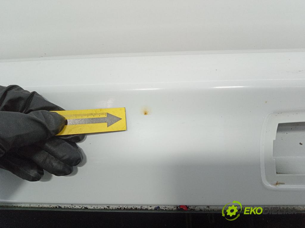 Opel Vivaro 2015 zadní dveře kufra: kufr