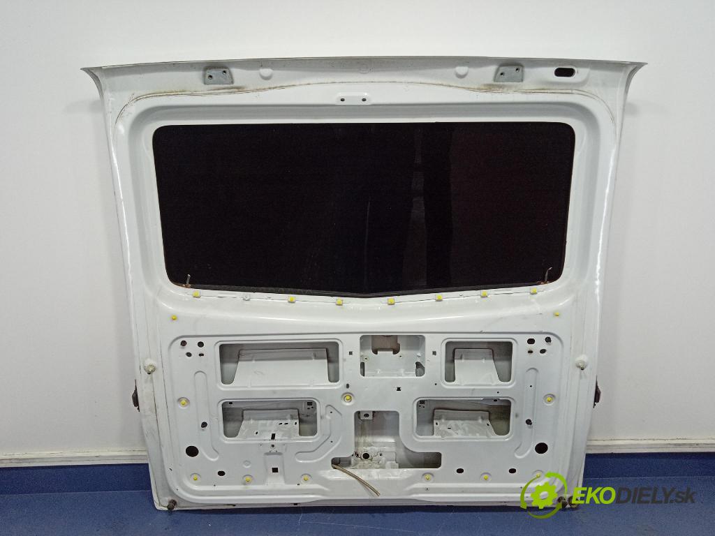 Opel Vivaro 2015 zadní dveře kufra: kufr