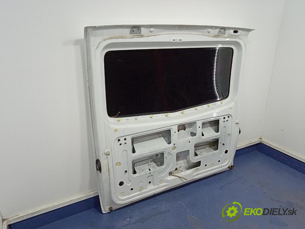 Opel Vivaro 2015 zadní dveře kufra: kufr