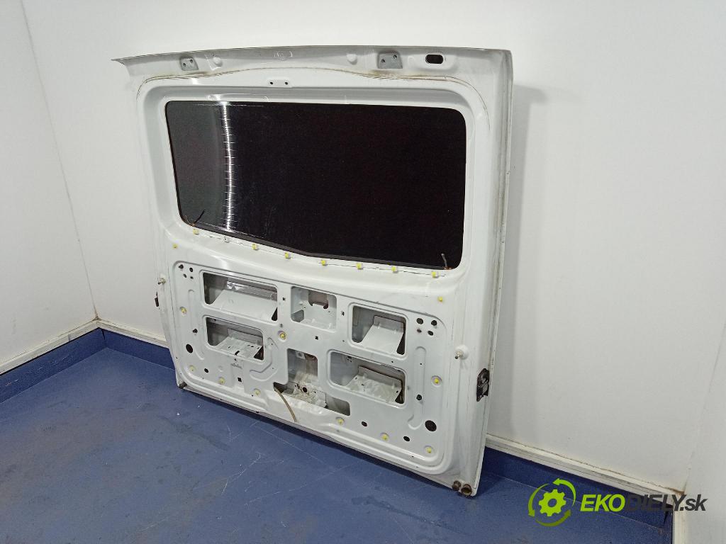 Opel Vivaro 2015 zadní dveře kufra: kufr