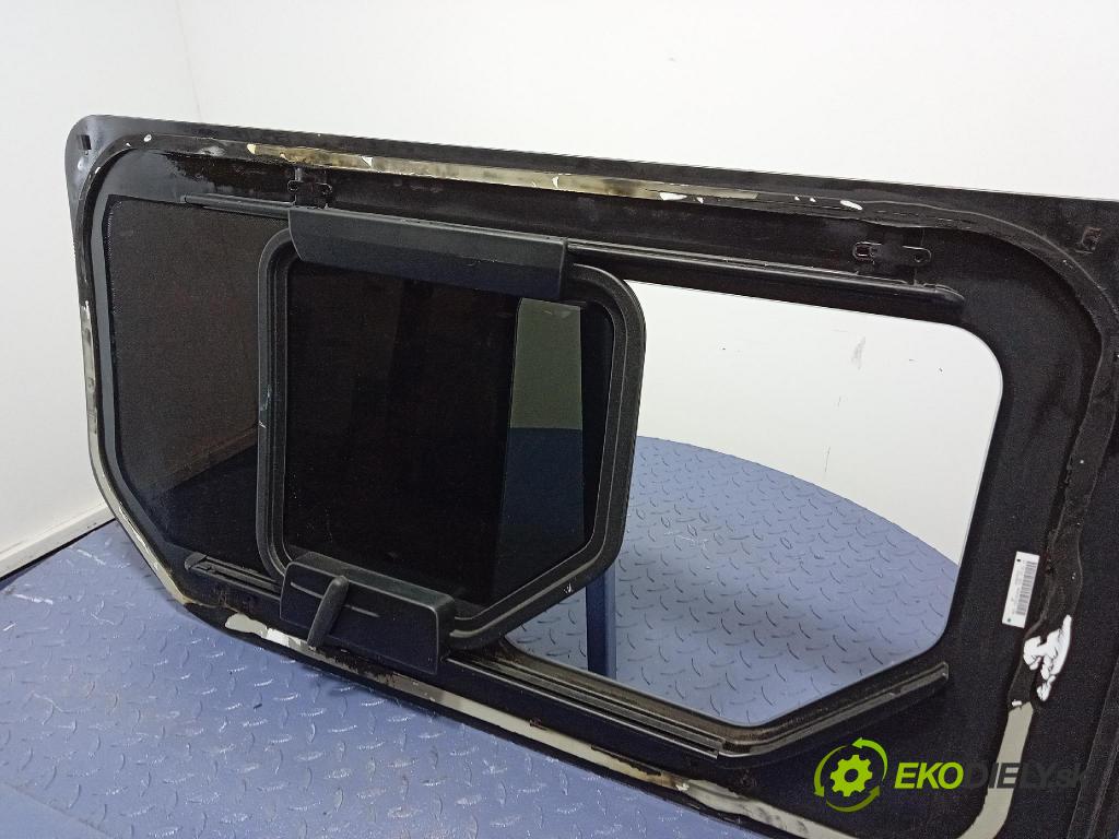 Opel Vivaro 2015 sklo dveře Zad: Práva: 