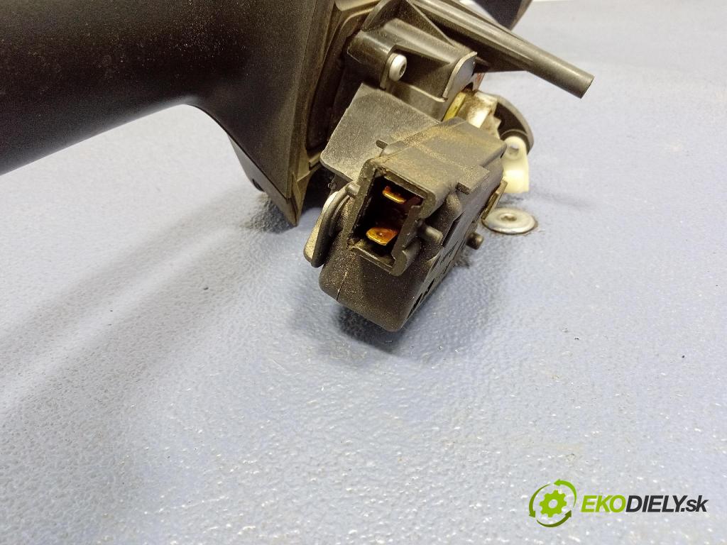 Opel Vivaro 2015 rukoväť Klapky: Zadná: 906067034R