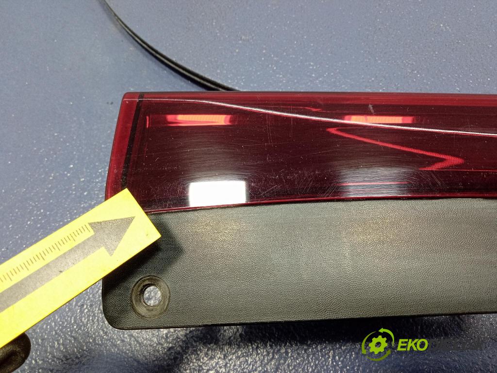 Opel Vivaro 2015 svetlo / reflektor zad Prava: Vonkajsia: 265548758R