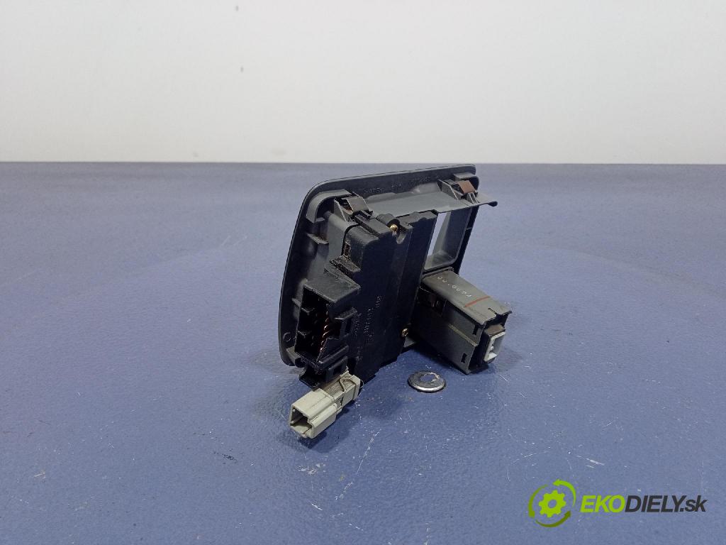 Honda Cr-v 2000 prepínač Okná: M17432