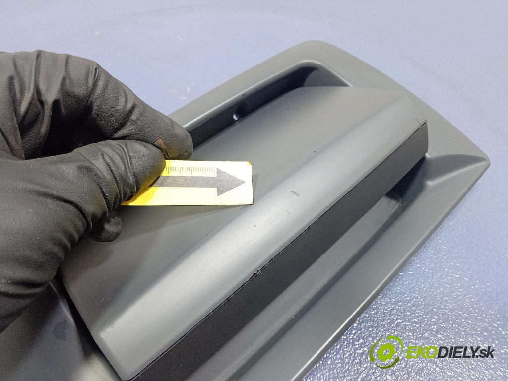 Bmw Seria 1 2006 Zobrazit: Rádio: / GPS A2C53041772