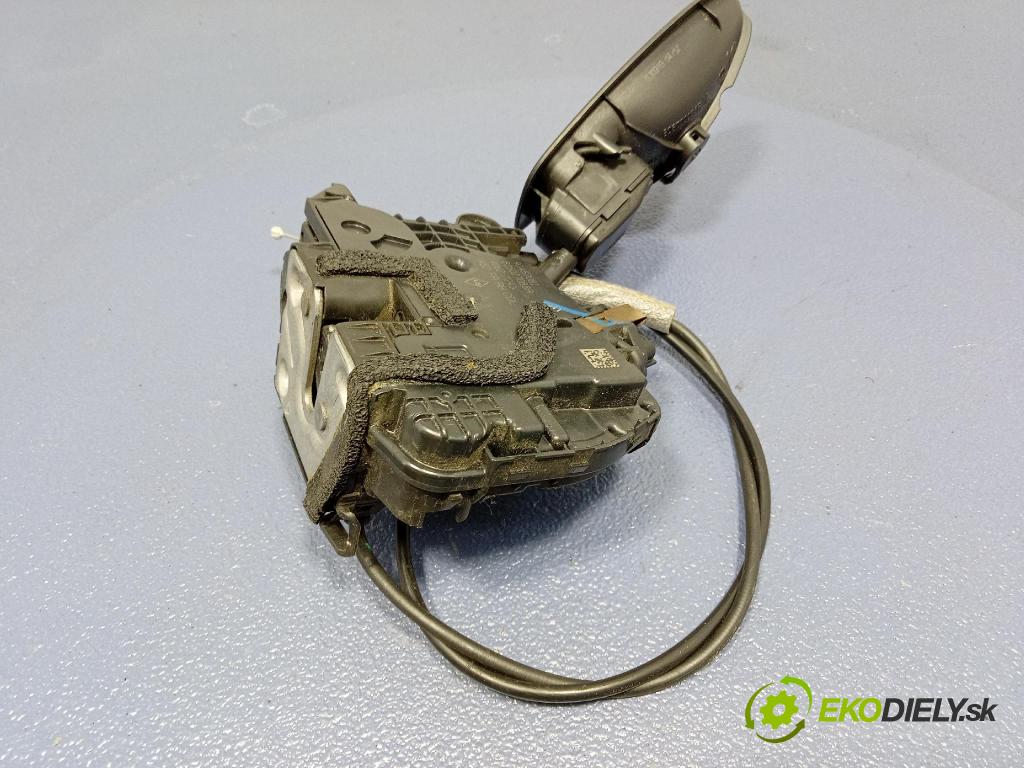 Opel Vivaro 2015 zámok dvere Predné v pravo: 805027088R