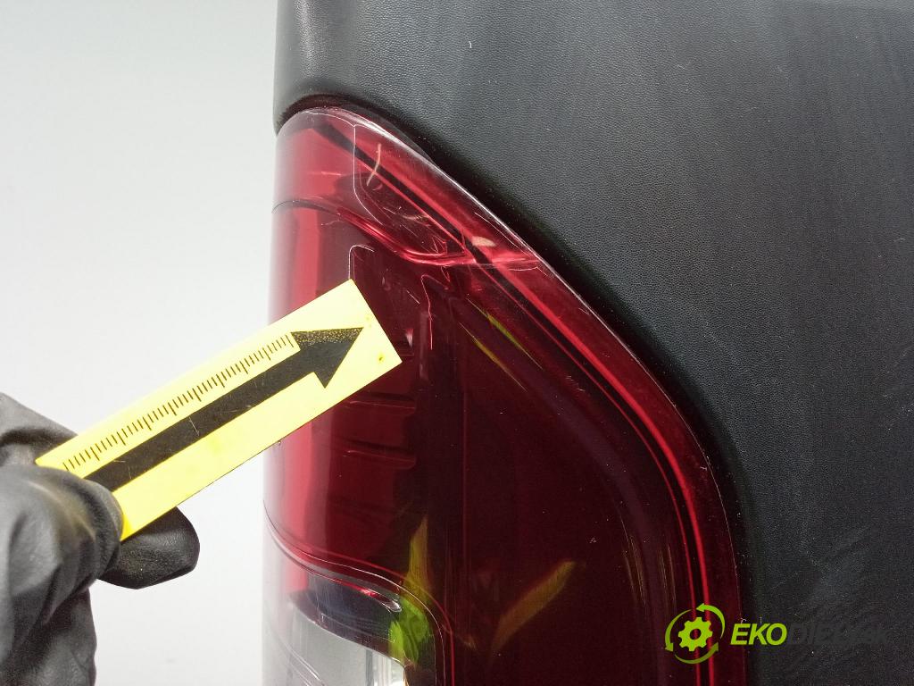 Opel Vivaro 2015 svetlo / reflektor zad Prava: Vonkajsia: 265A19592R