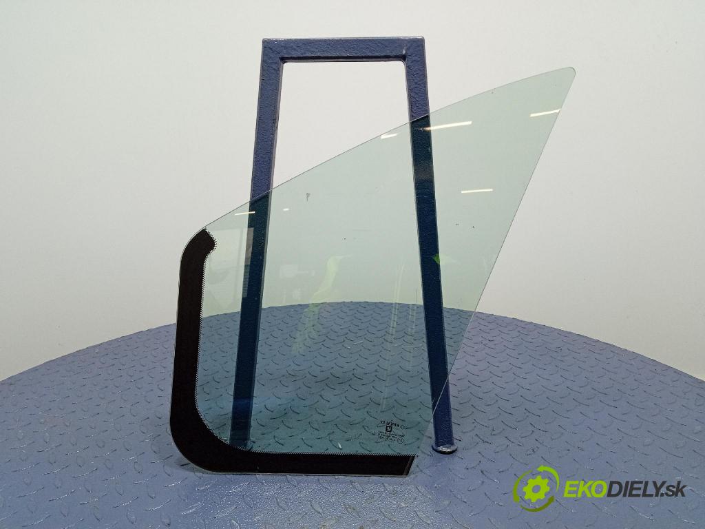 Opel Vivaro 2015 sklo dveře před Práva: 