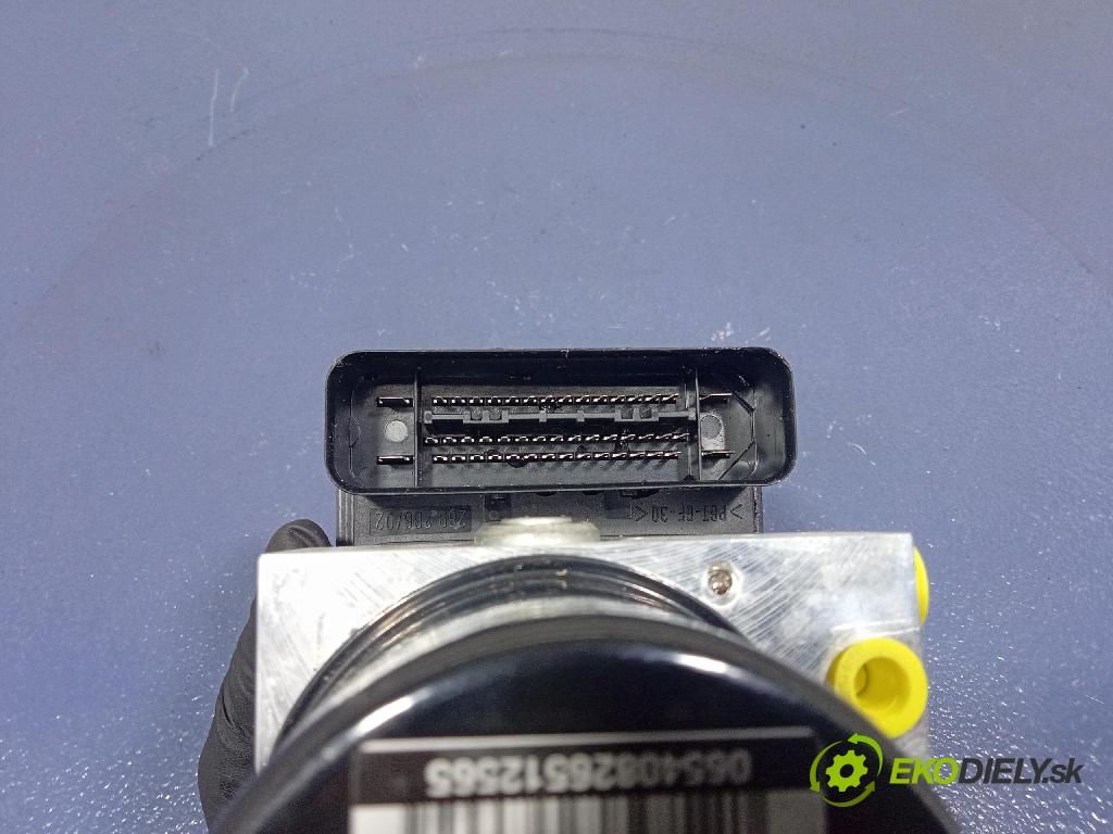 Bmw Seria 1 2006 čerpadlo ABS x 6772213