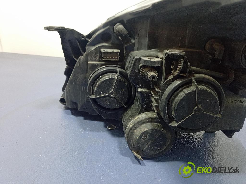 Opel Vectra 2007 Reflektor: v pravo: 442-1148R