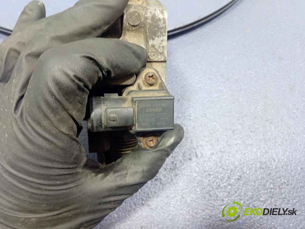 Honda Cr-v 2000 škrticí klapka 079800-3000