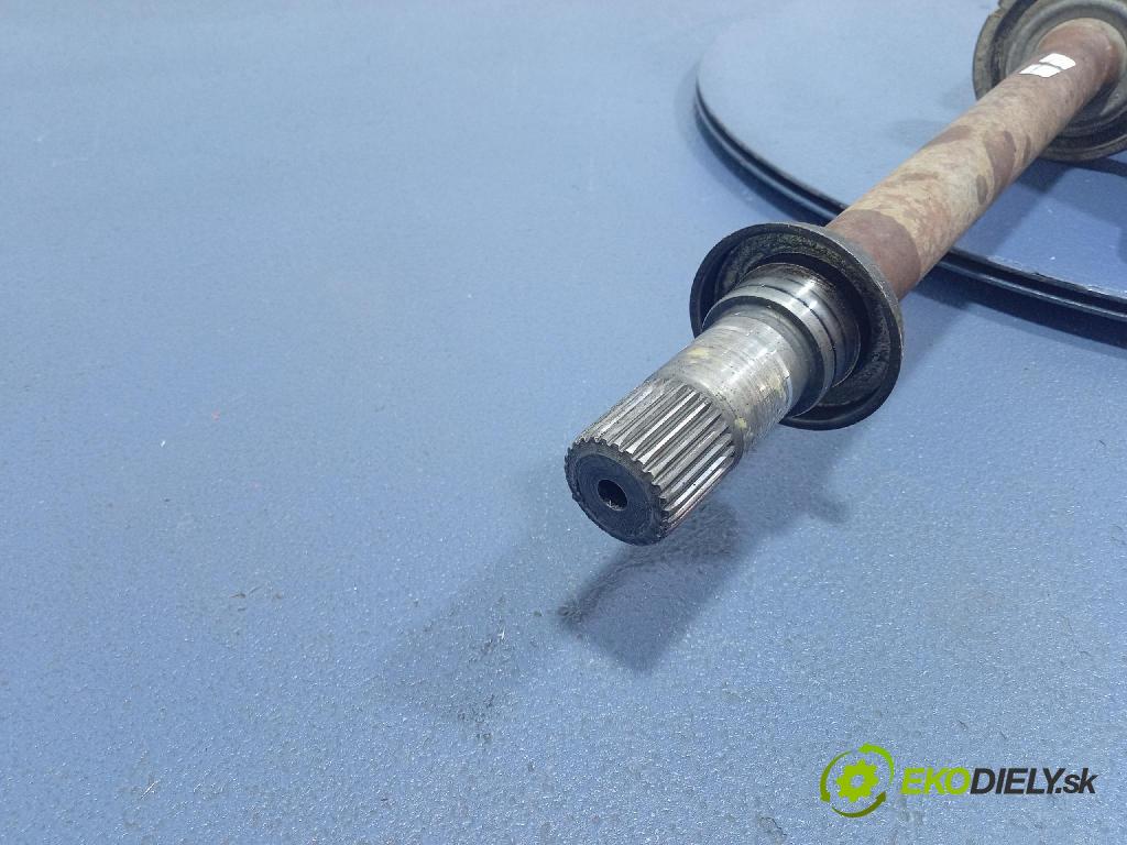 Honda Cr-v 2000 poloos levá před 