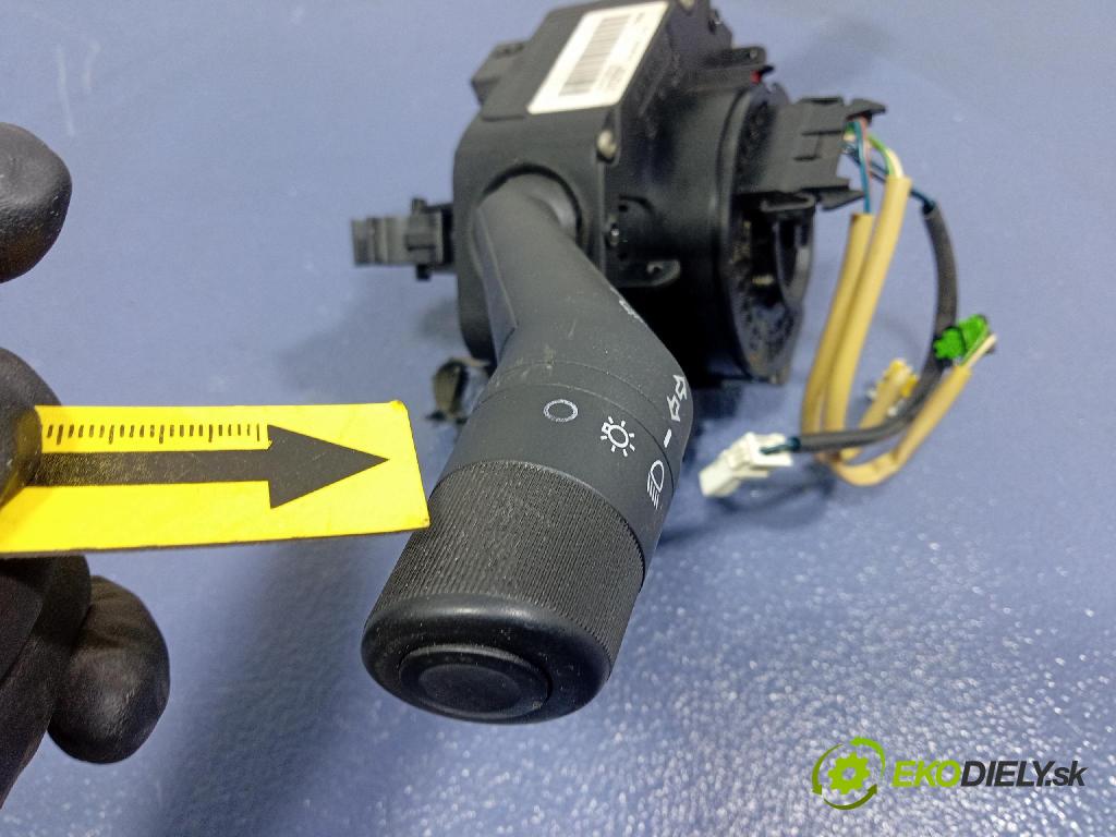 Fiat Punto van 2009 prepínač Komplex: 7354719350