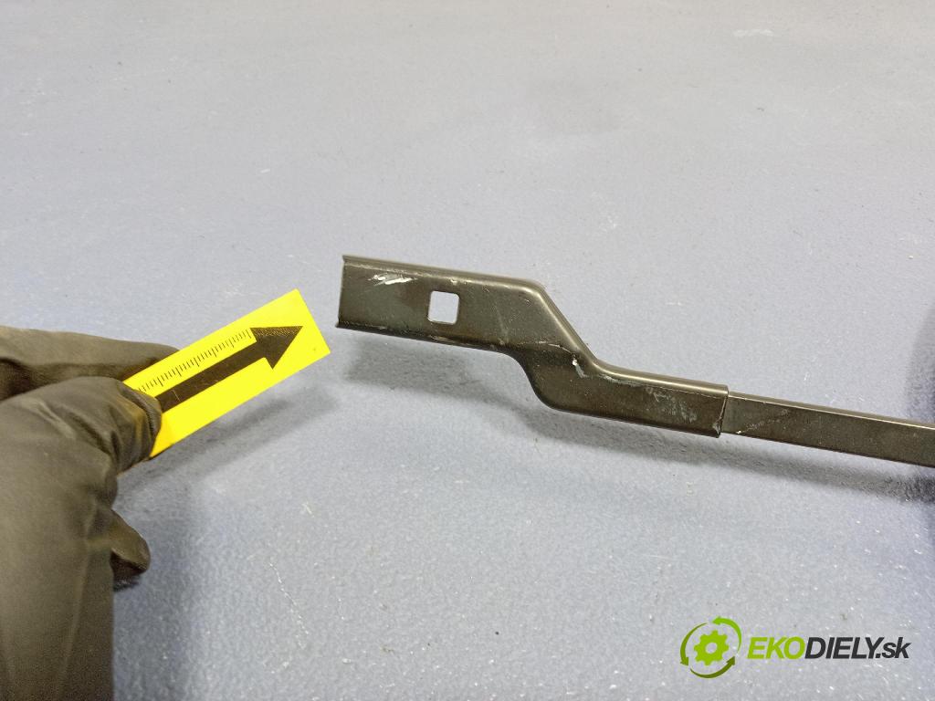 Opel Vivaro 2015 Paže: Stěrače: před 97036203