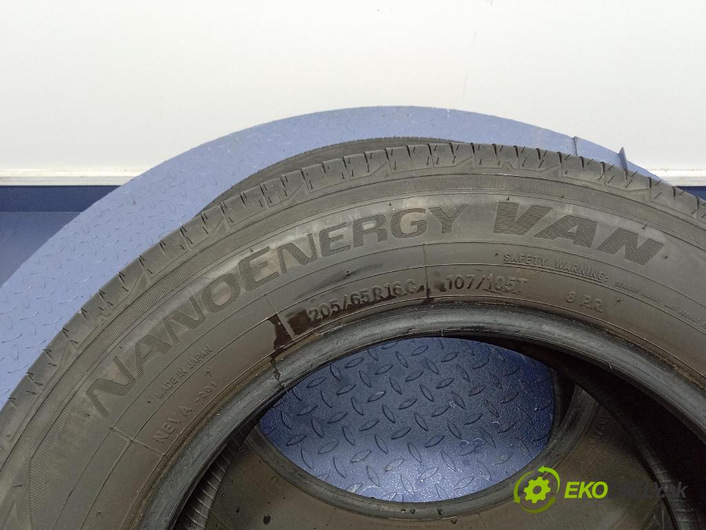 Opel Vivaro 2015 pneumatiky: Leto: 4981910573654