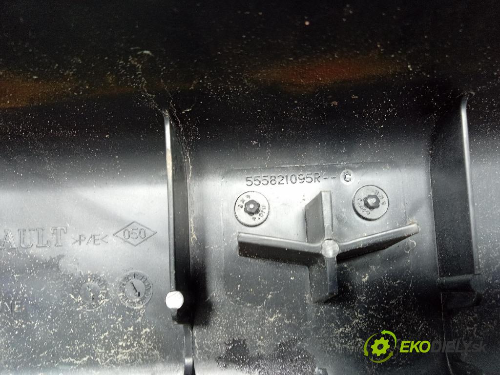 Opel Vivaro 2015 kryt Plast: podvozek: 555821095R