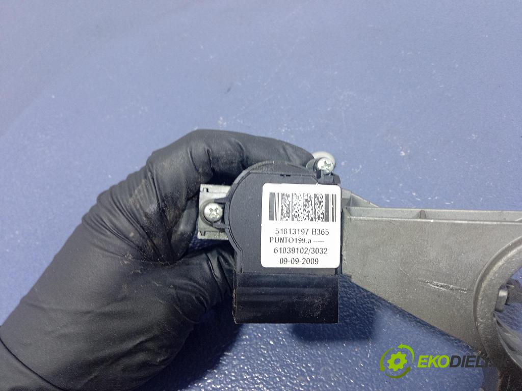 Fiat Punto van 2009 riadiaca jednotka Motor: 51847330