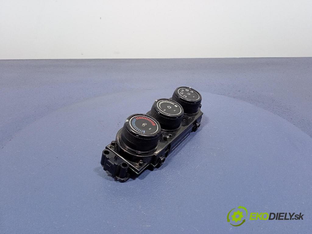 Mitsubishi Lancer 2008 prepínač Klimatizácia: Prúd vzduchu: 7820A116XA