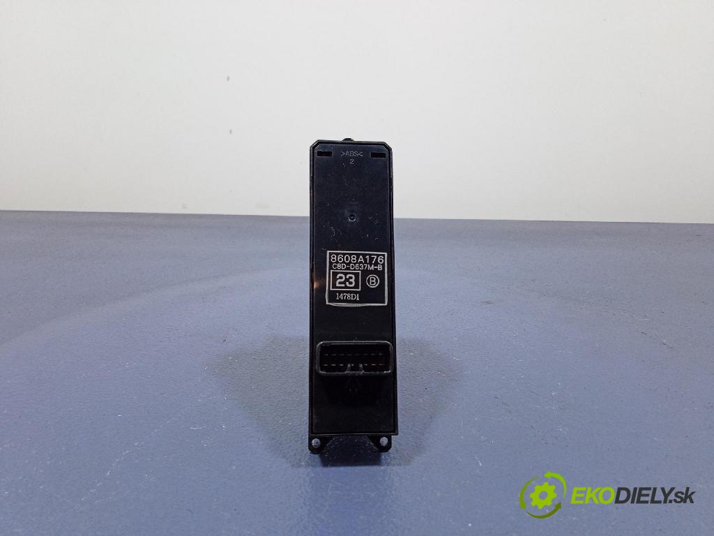 Mitsubishi Lancer 2008 prepínač Okná: 8608A176