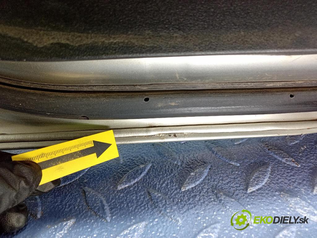 Mitsubishi Lancer 2008 dvere zad pravé