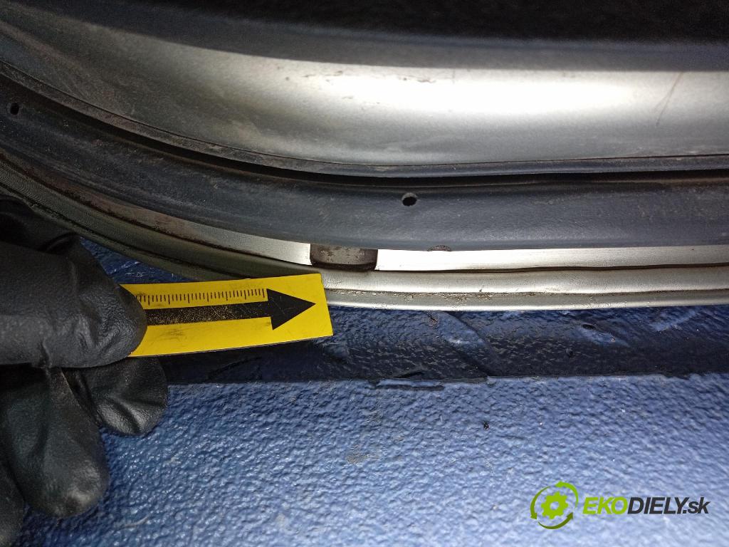 Mitsubishi Lancer 2008 dvere zad Vľavo: