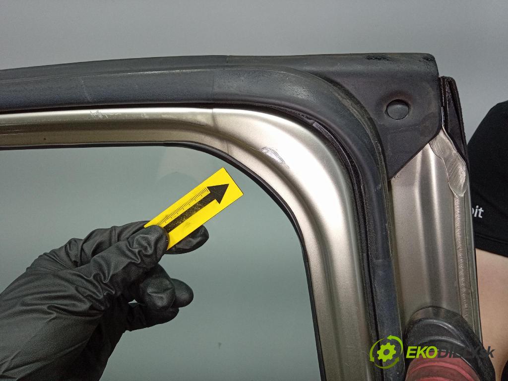 Mitsubishi Lancer 2008 dvere zad Vľavo: