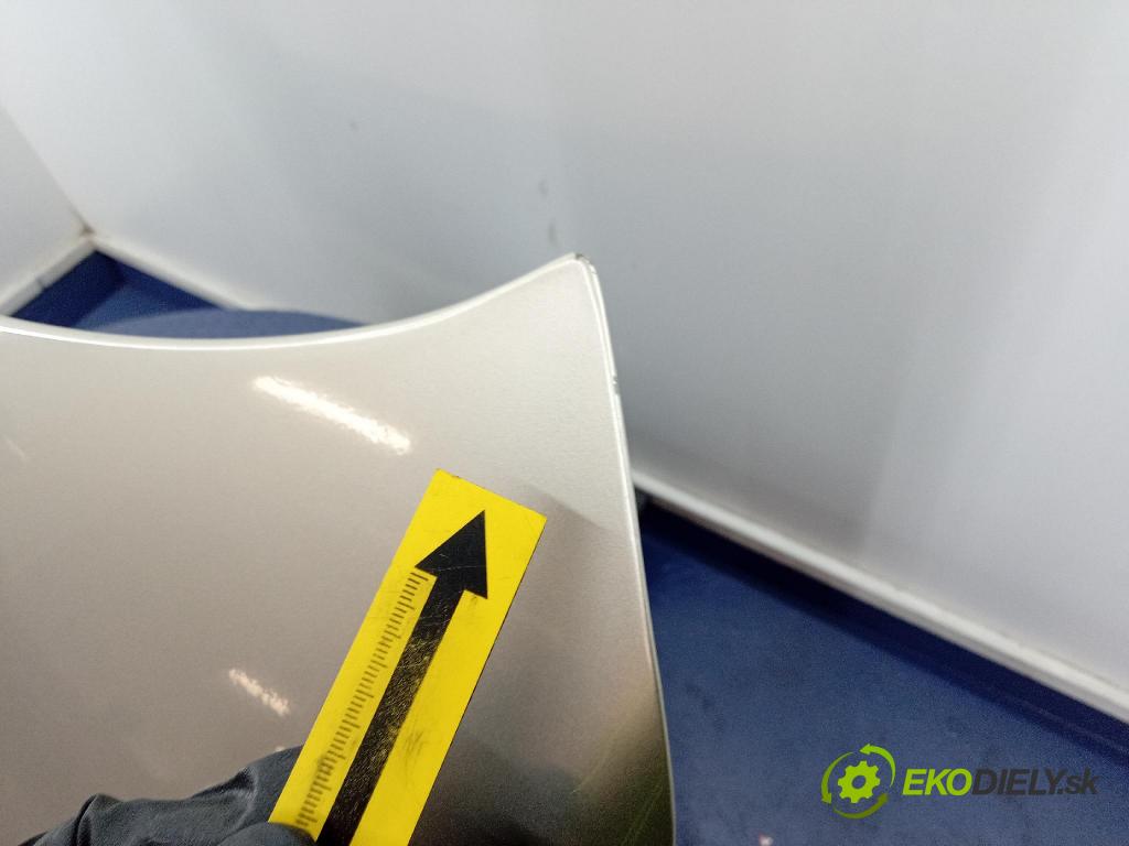 Mitsubishi Lancer 2008 kapota přední: