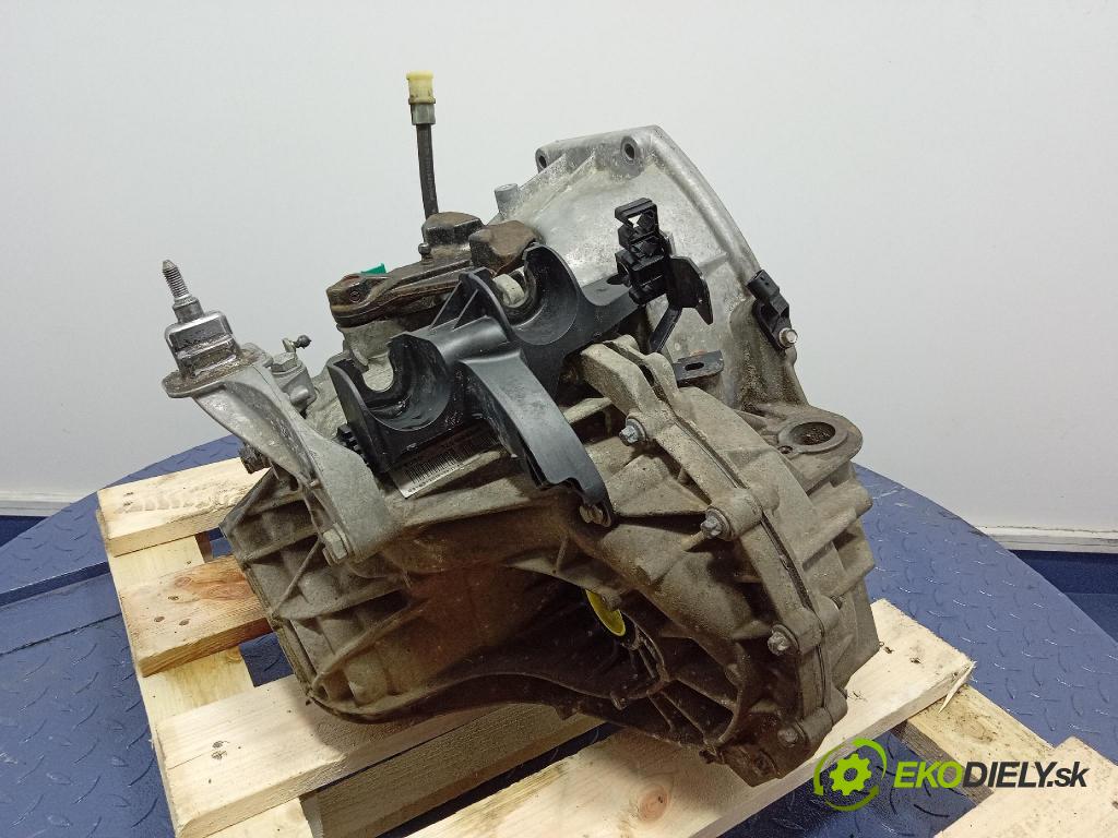 Opel Vivaro 2015 prevodovka Manualna PF6050