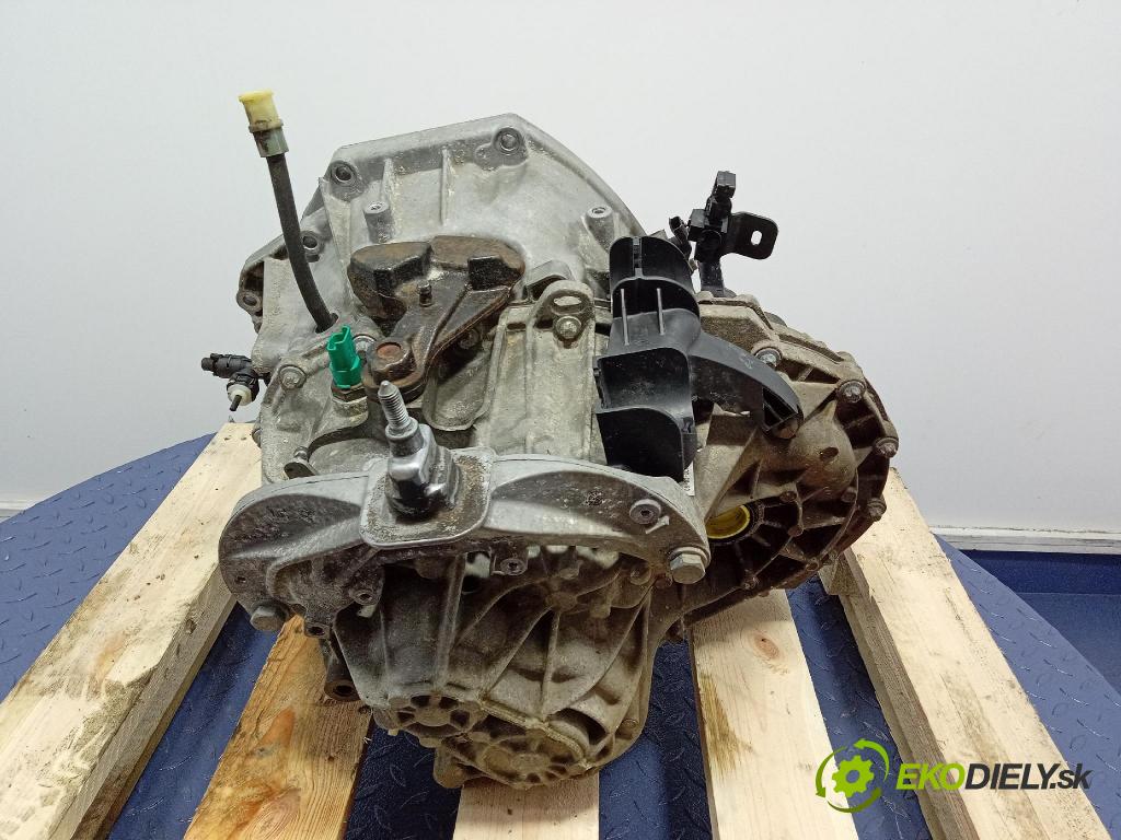 Opel Vivaro 2015 prevodovka Manualna PF6050