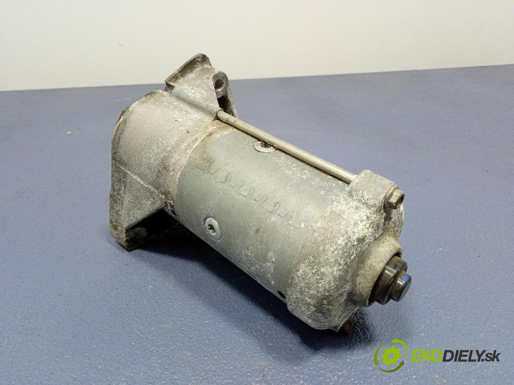 Opel Vivaro 2015 štartér 233000106R