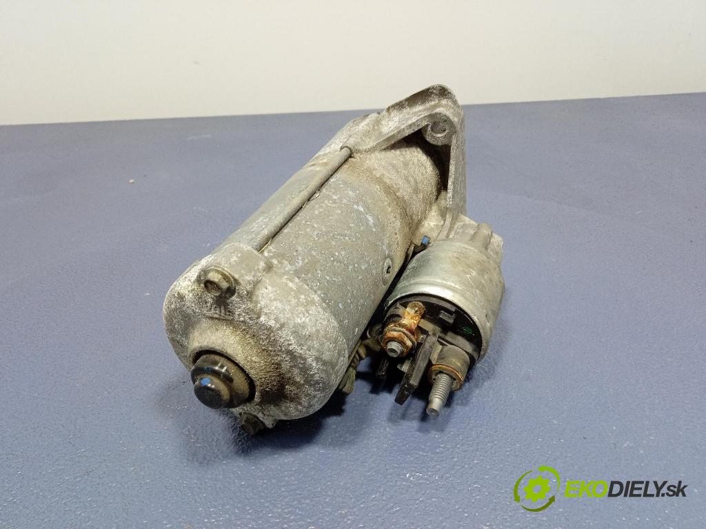 Opel Vivaro 2015 štartér 233000106R