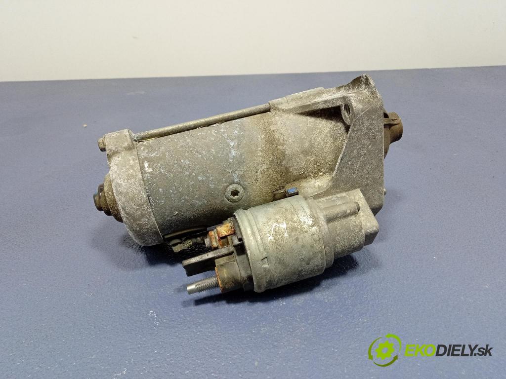 Opel Vivaro 2015 štartér 233000106R