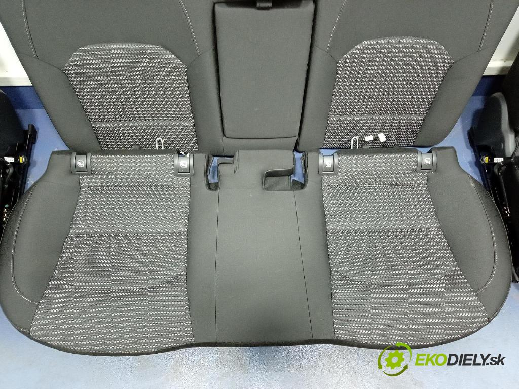 Kia Xceed 2025 sedačke: Set.: